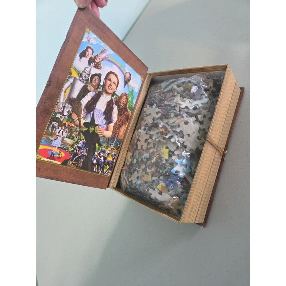 Wizard of Oz Masterpieces 1000 Piece Puzzle Keepsake Book Box - Sealed Open Box